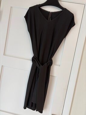 ST. JOHN Belted Midi Dress